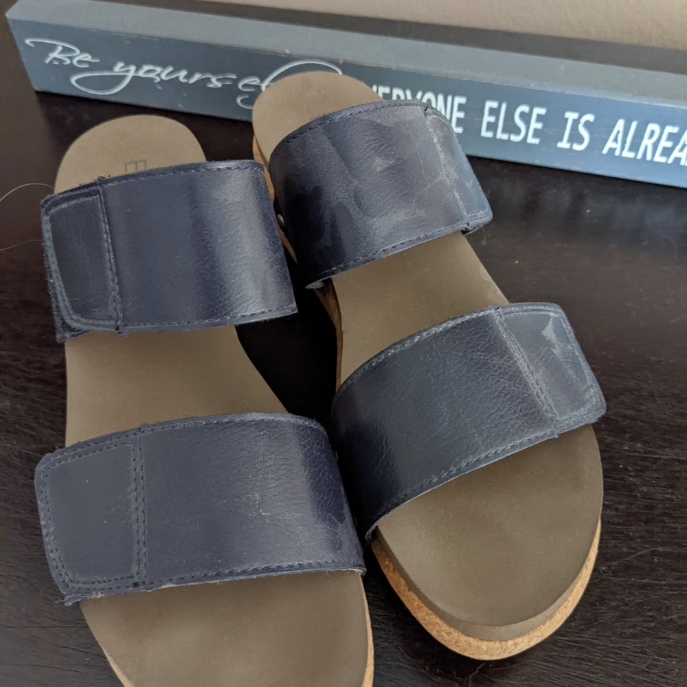 Women's wedge sandal